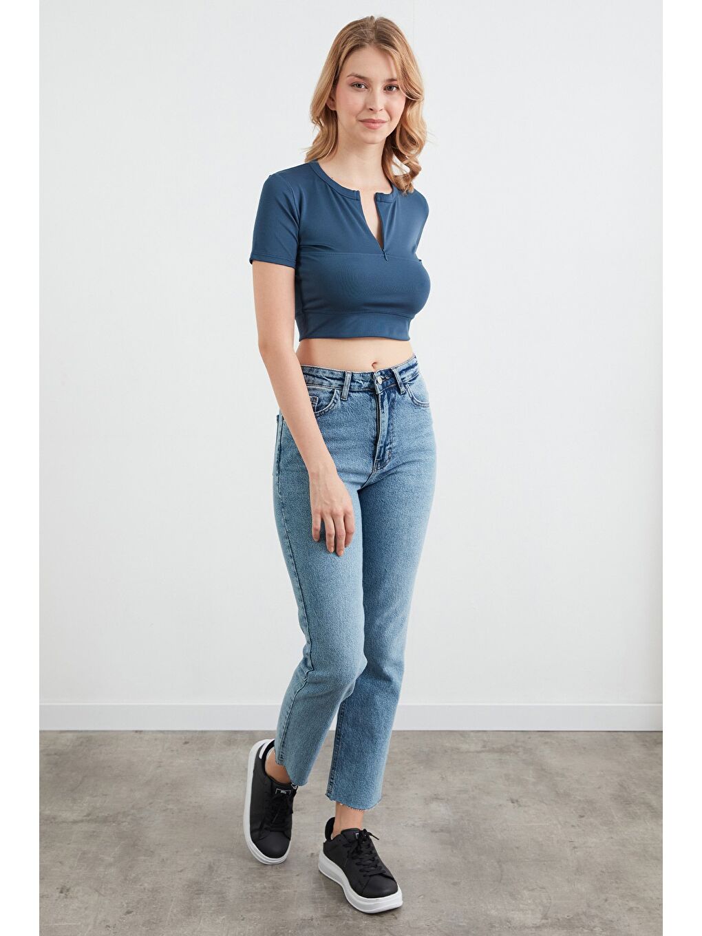 Antrasit Basic Yarım Fermuarlı Dalgıç Kumaş Crop Tişört-3