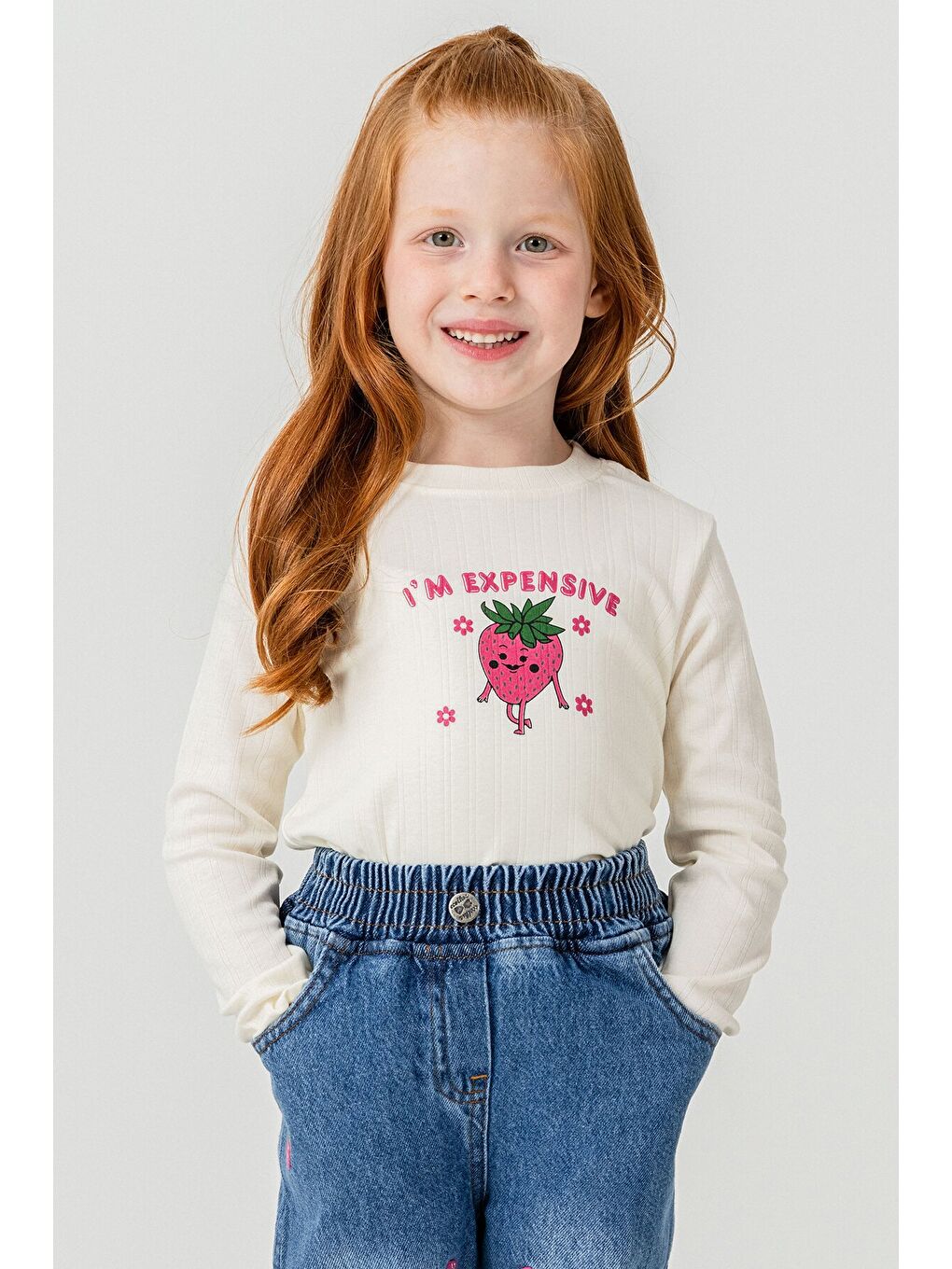 Pembe Çilek Nakışlı Jean Ceketli Pantolonlu Kız Çocuk 3lü Takım 23429-2