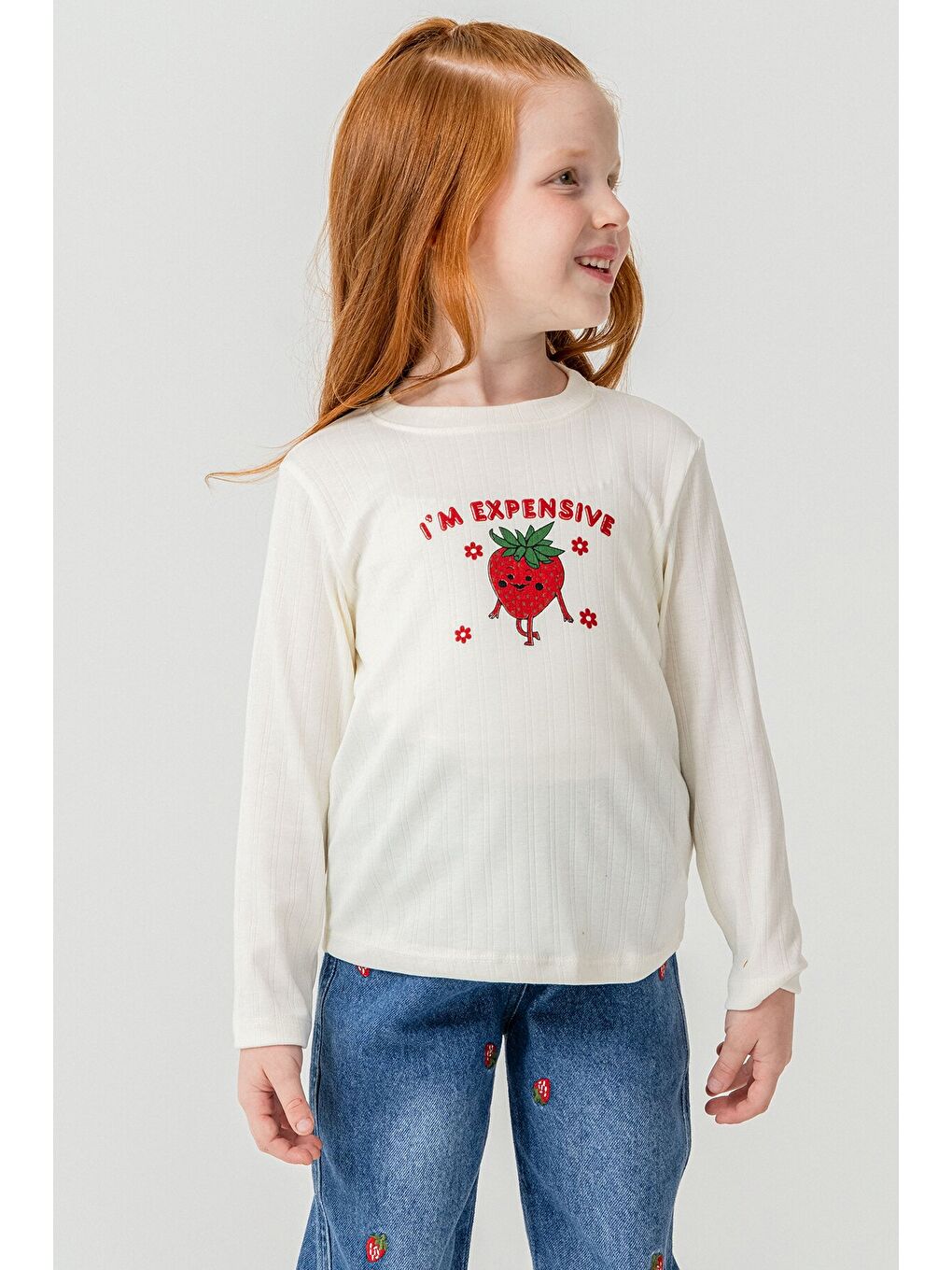 Kırmızı Çilek Nakışlı Jean Ceketli Pantolonlu Kız Çocuk 3lü Takım 23430-2