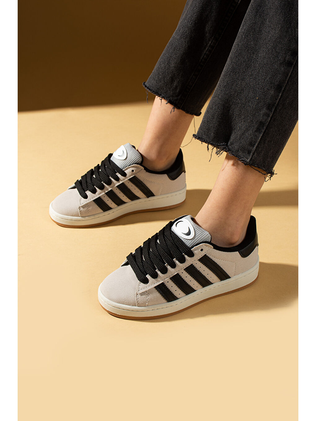 Bej Kalın Bağcıklı Şerit Detaylı Rahat Taban Kadın Sneakers 001-3458-25Siyah