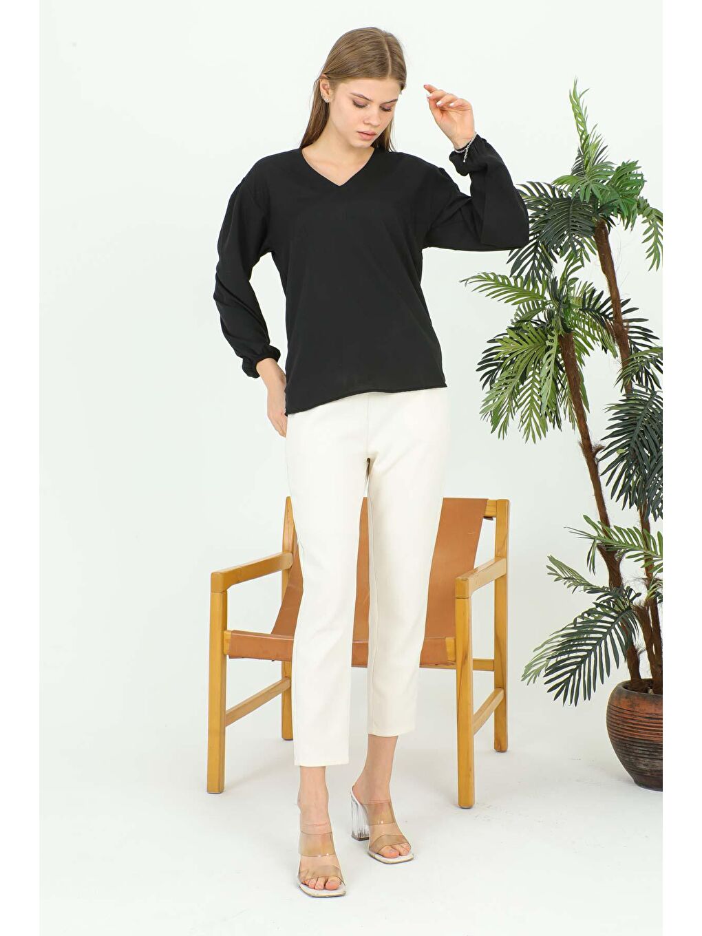 Siyah Kadın V Yaka Bluz 1979-3
