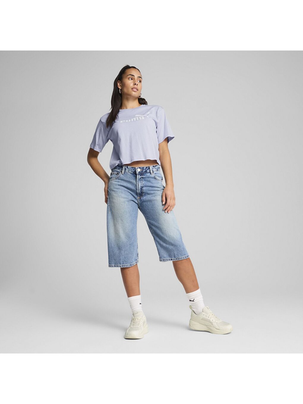 Essentials Cropped No 1 Logo Kadın Mavi Yuvarlak Yaka Tişört-1