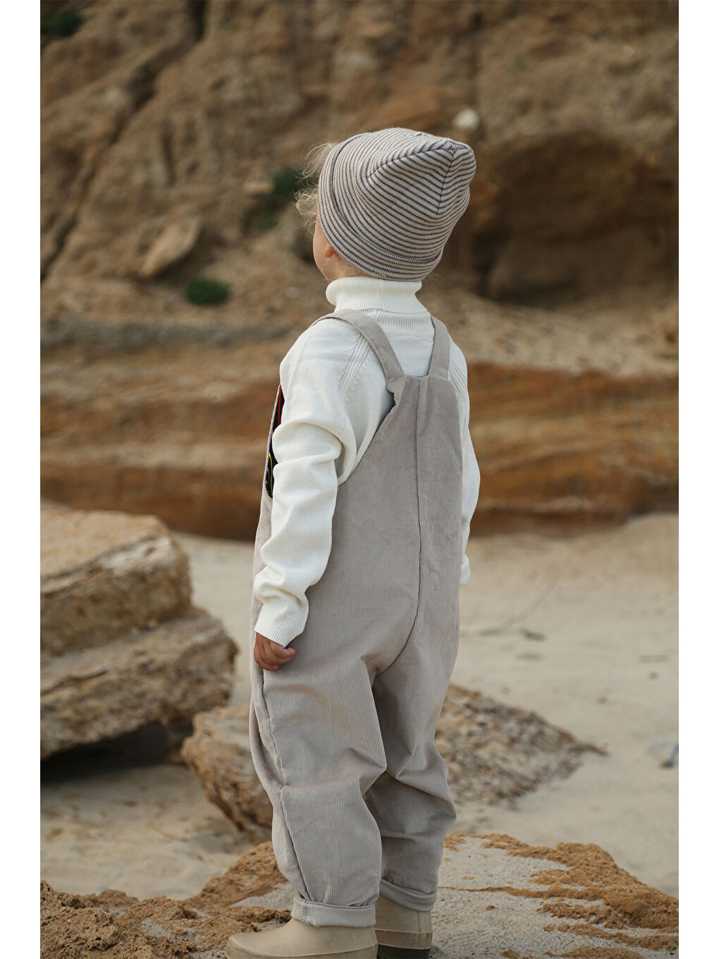 Bej Erkek Çocuk Taş Rengi Kadife Askılı Tulum-1