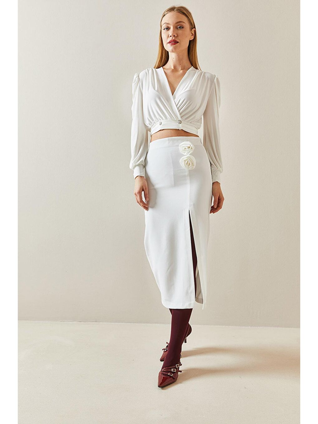 Beyaz Gül Detaylı & Yırtmaçlı Midi Etek 4KXK7-47877-01-2