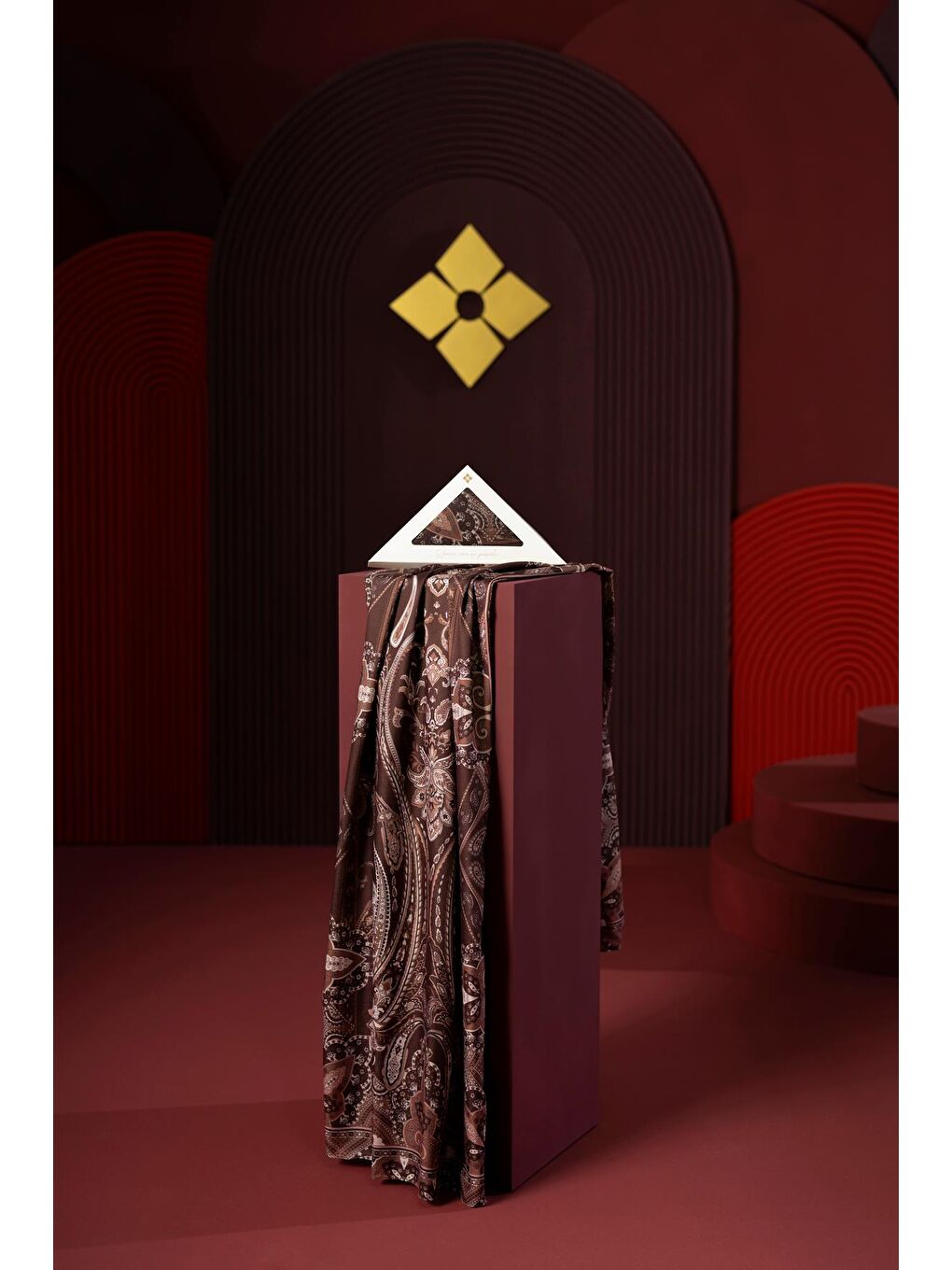 Kahverengi Kadın Teos Soft Şal