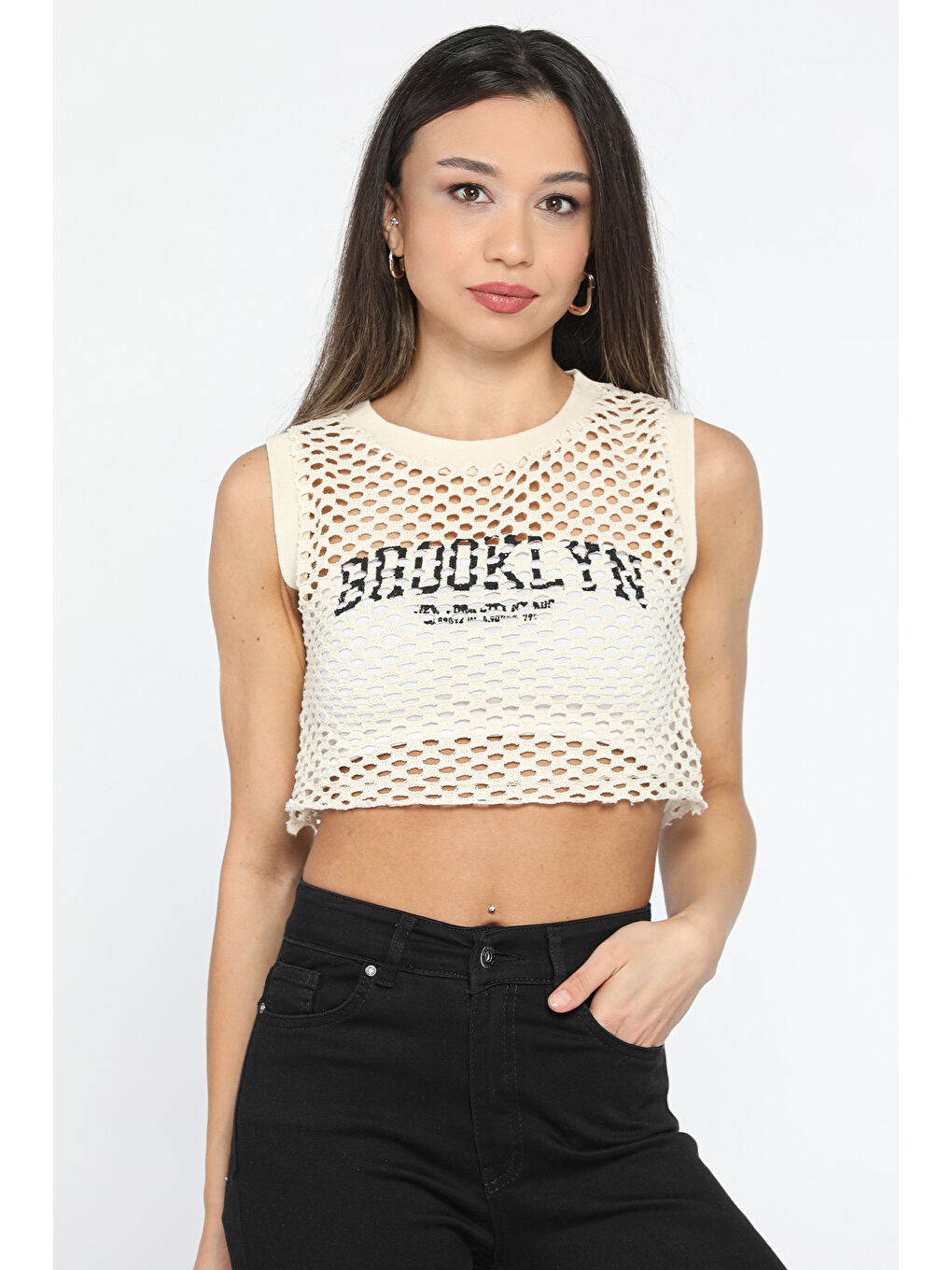 GÜLSELİ Bej Bisiklet Yaka Baskılı Ajurlu Kadın Crop Top Süveter