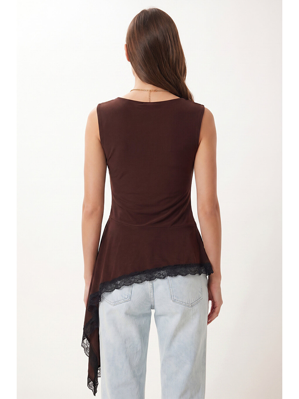 Kahverengi Asimetrik Dantelli Sandy Bluz KAHVERENGİ LZV0069-2