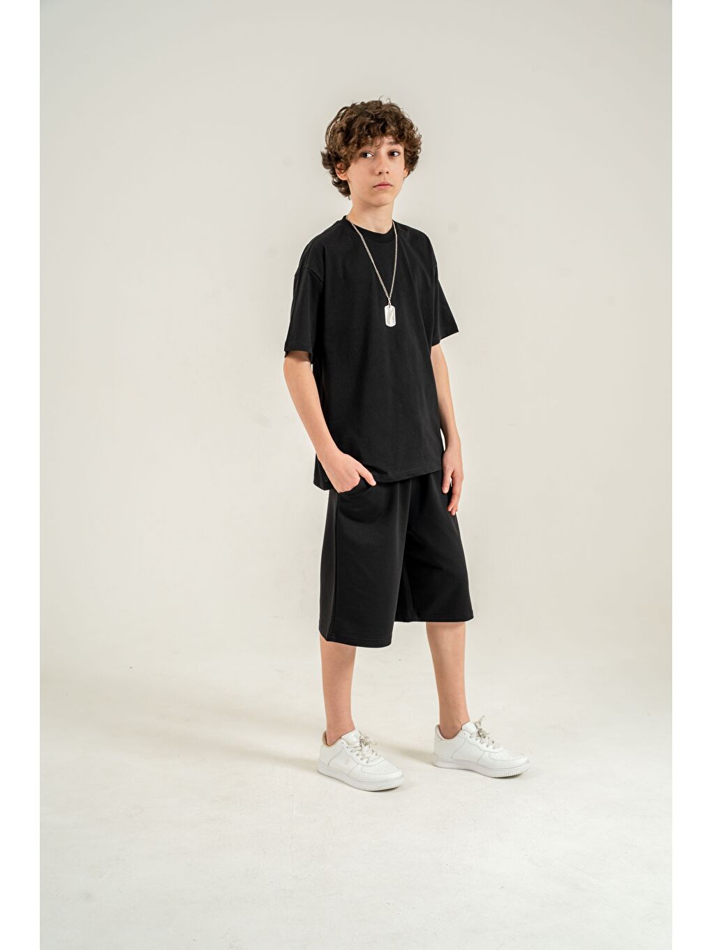 Siyah Athletic Arma Nakışlı Kolyeli Erkek Çocuk Şort - Tişört Takımı-5