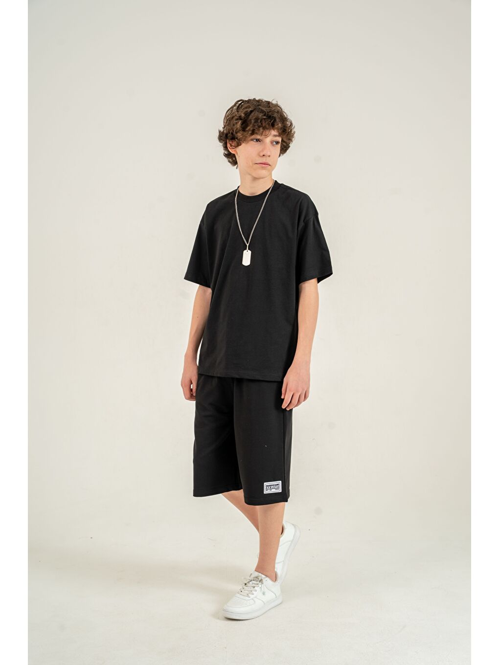 Siyah Athletic Arma Nakışlı Kolyeli Erkek Çocuk Şort - Tişört Takımı-6