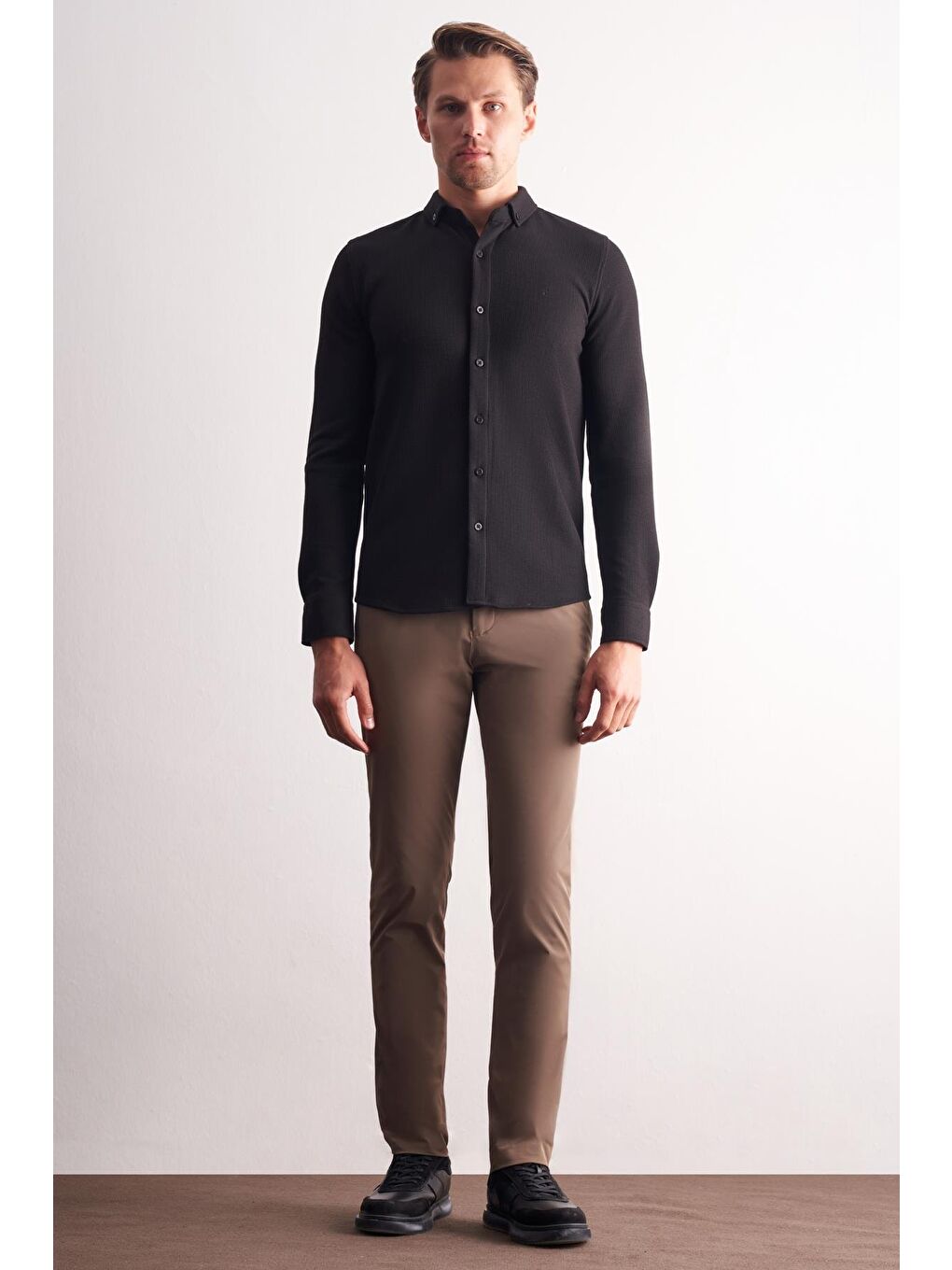 Siyah Uzun Kol Düğmeli Yaka  Pamuklu Slim Fit Gömlek 1004255267-1