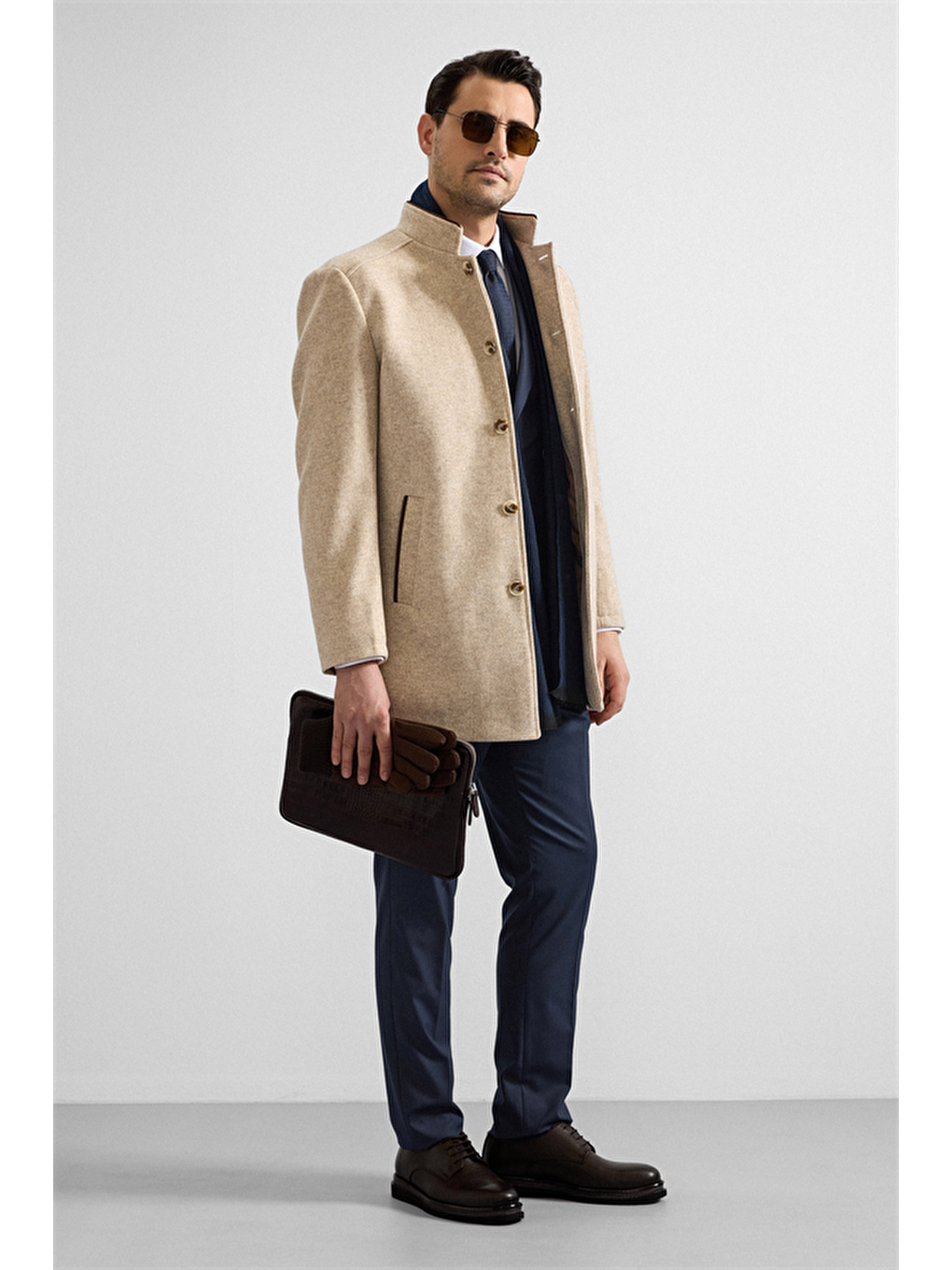 Bej Regular Hakim Yaka Düz Yan Cepli Kaban-1