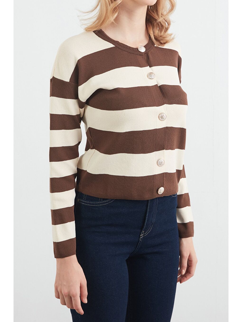 Kahverengi Çizgili Düğmeli Triko Hırka-4