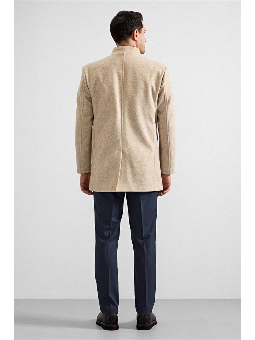 Bej Regular Hakim Yaka Düz Yan Cepli Kaban-6