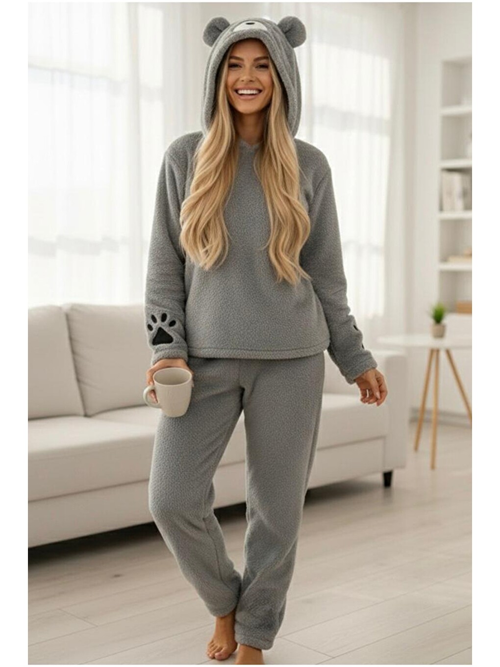 Gri Kapüşonlu Nakışlı Wellsoft Kışlık Örme Pijama Takım-1
