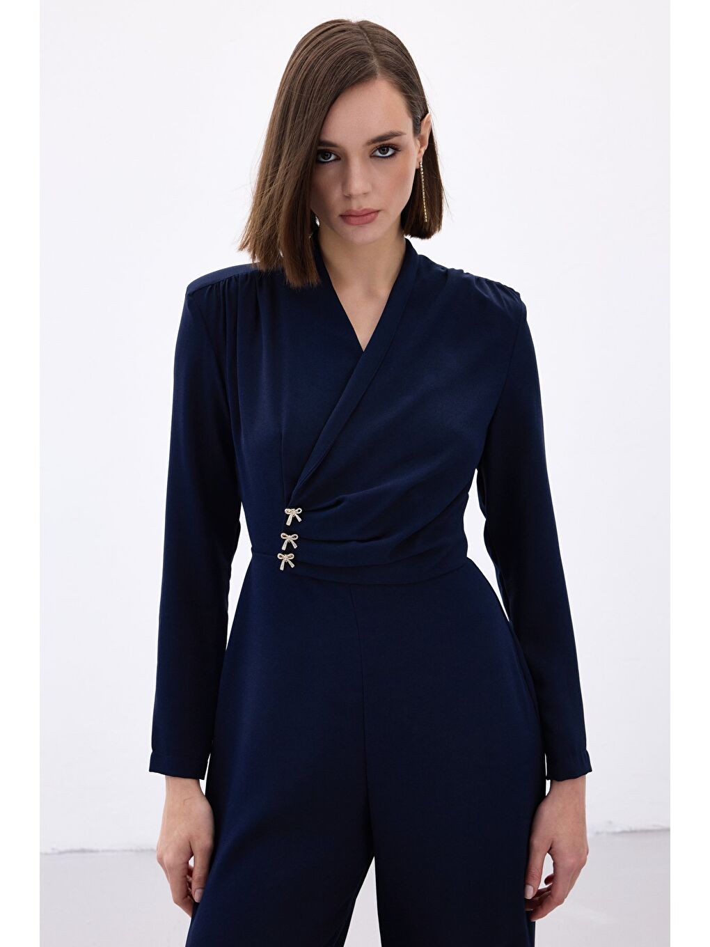 Fiyonk Aksesuarlı Krep Tulum - Lacivert-4