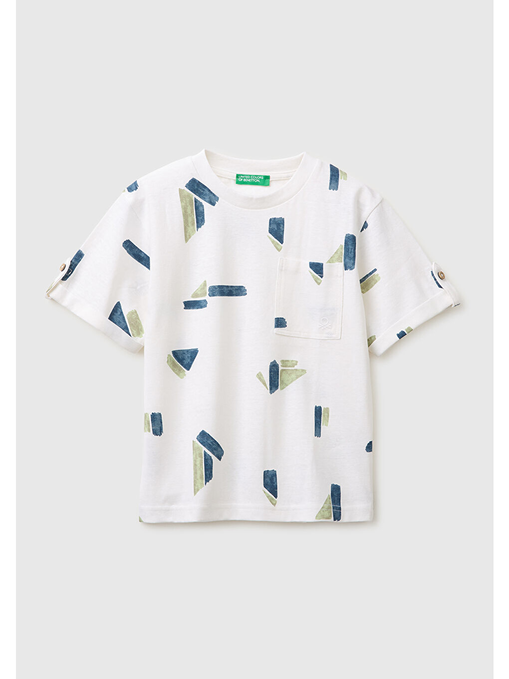 Erkek Çocuk Beyaz Logo İşlemeli Düğmeli Cep Detaylı Tamamı Desenli T-Shirt