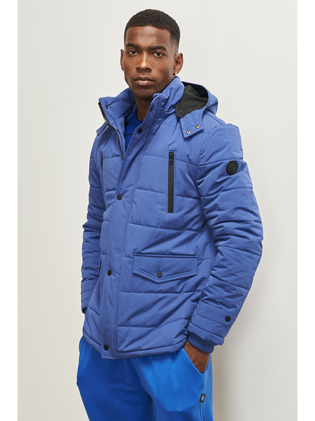 Erkek Mavi Standart Fit Normal Kesim Dik Yaka Soğuk Geçirmez Outdoor Kaban-2