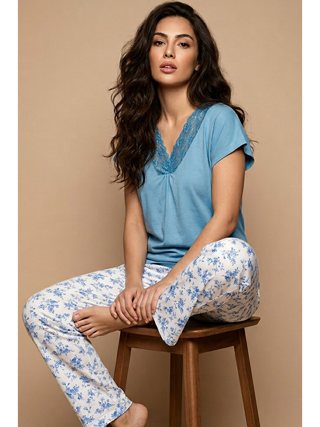 Turkuaz Desenli Dantel Detaylı Viskon Örme Pijama Takım26120795