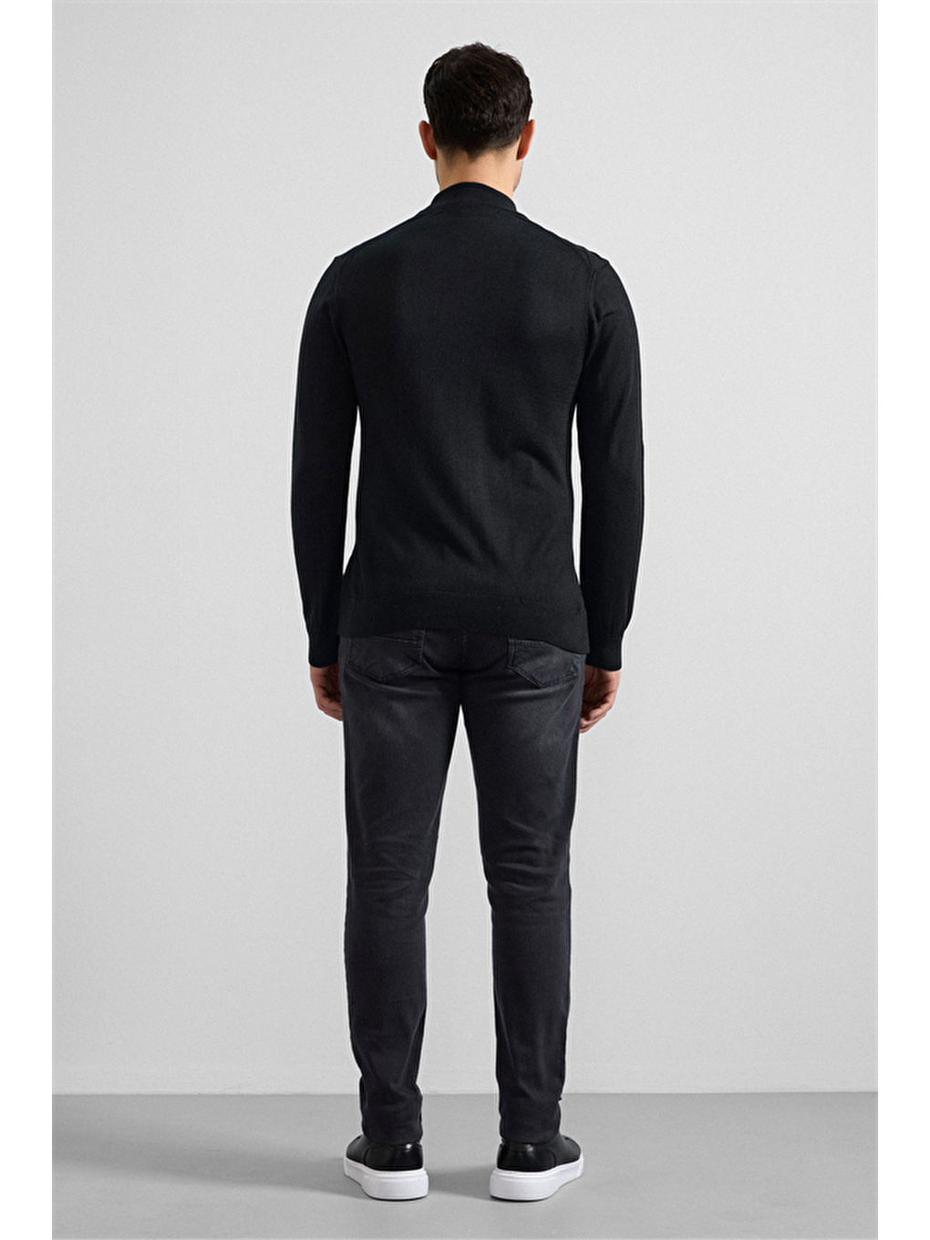 Siyah Regular Yarım Balıkçı Yaka Kazak-3