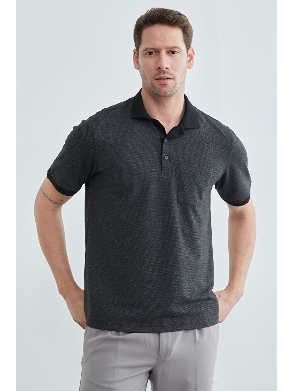 Siyah Petek Kumaş Düğmeli Polo Yaka Tişört-3