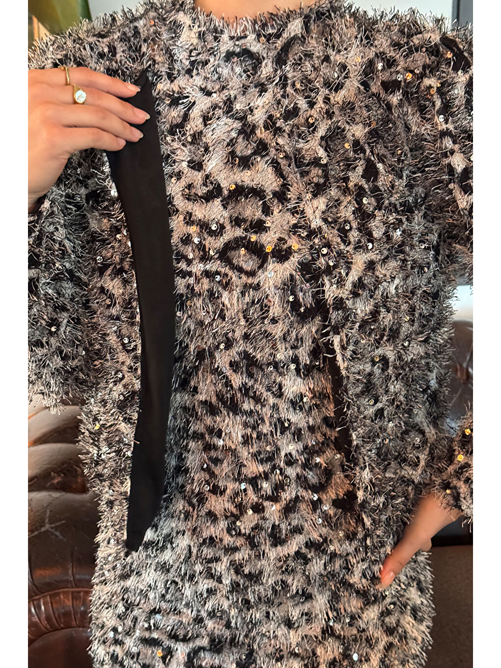 Gri Kadın Pullu Ve Sakallı Leopar Desen Astarlı Ceket-1