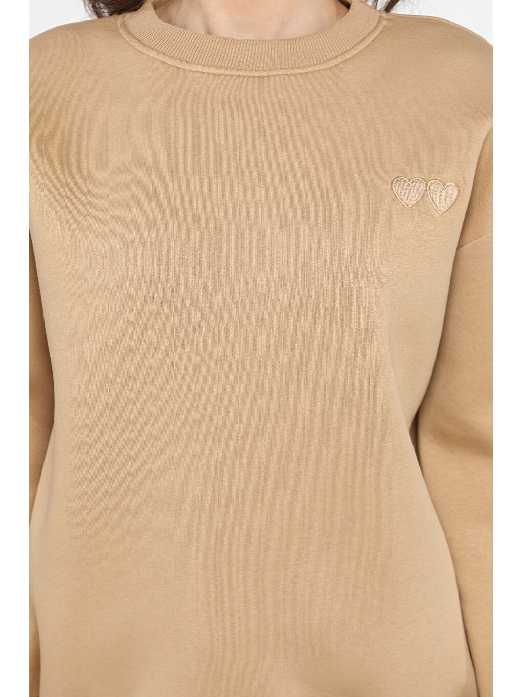 Ekru Kalp Nakışlı Üç İplik Şardonlu Kadın Sweatshirt-3