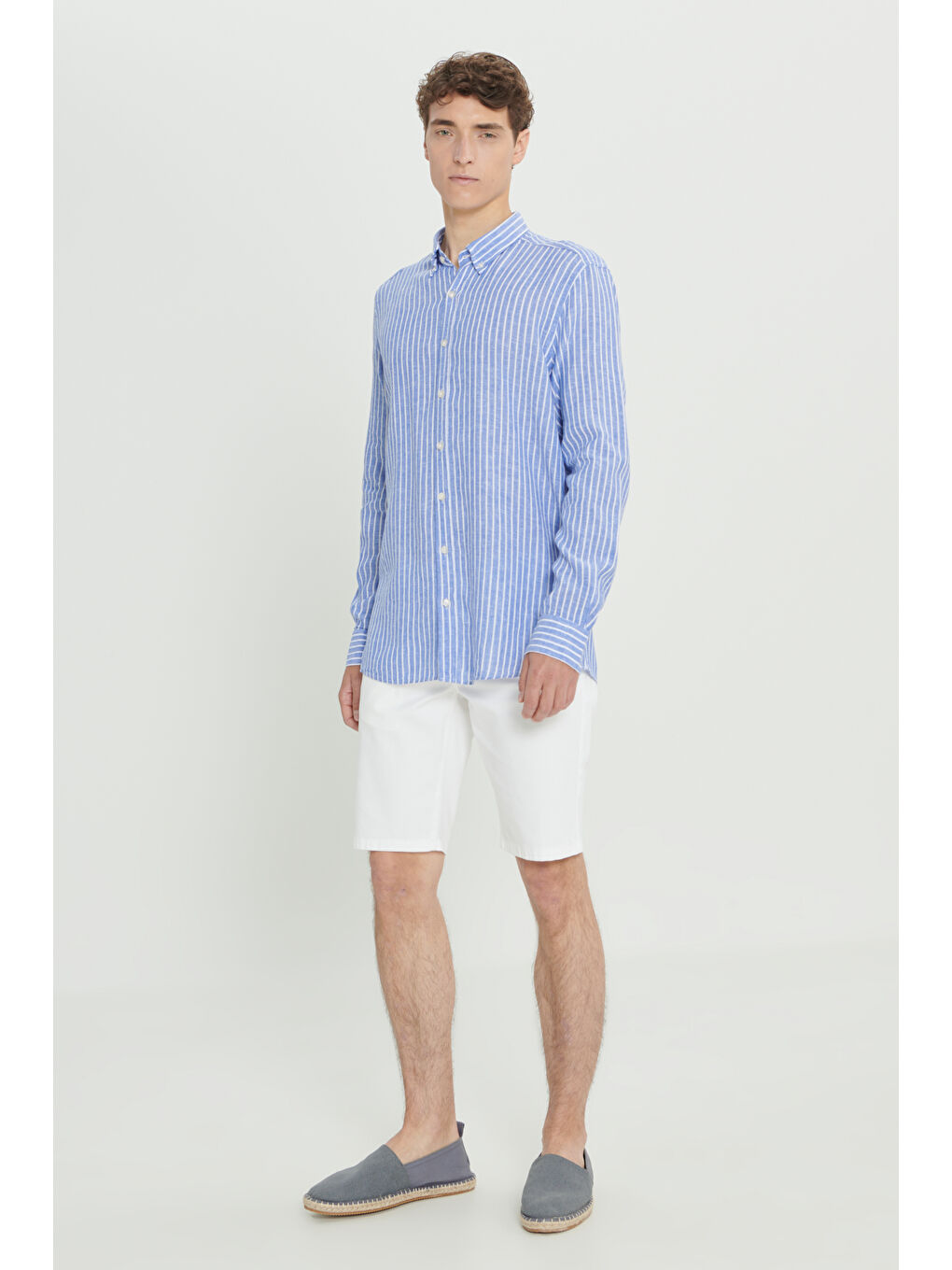 Erkek Beyaz-Lacivert Slim Fit Dar Kesim Düğmeli Yaka Çizgili Gömlek-1