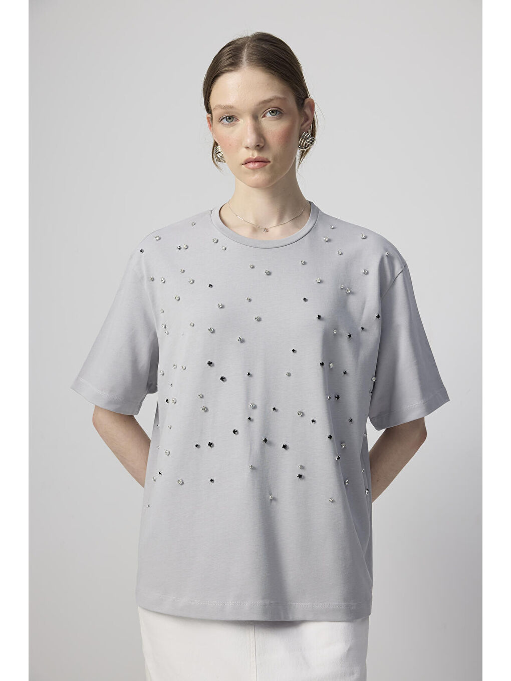 Gri Taş İşlemeli T-Shirt