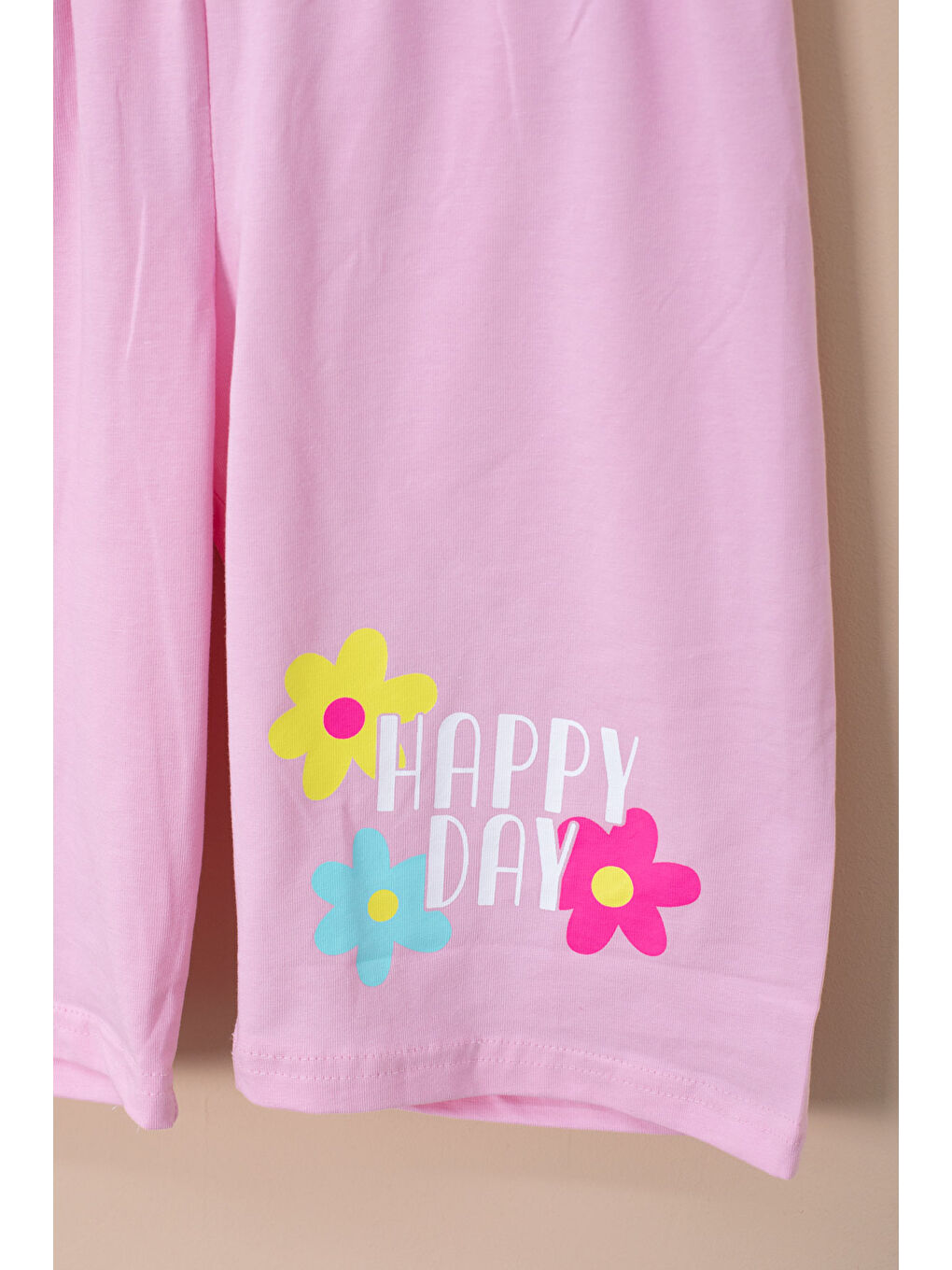 Pembe Renkli Çiçek Baskılı Tİşörtlü ve Şortlu Kız Çocuk 2li Takım 21064-2