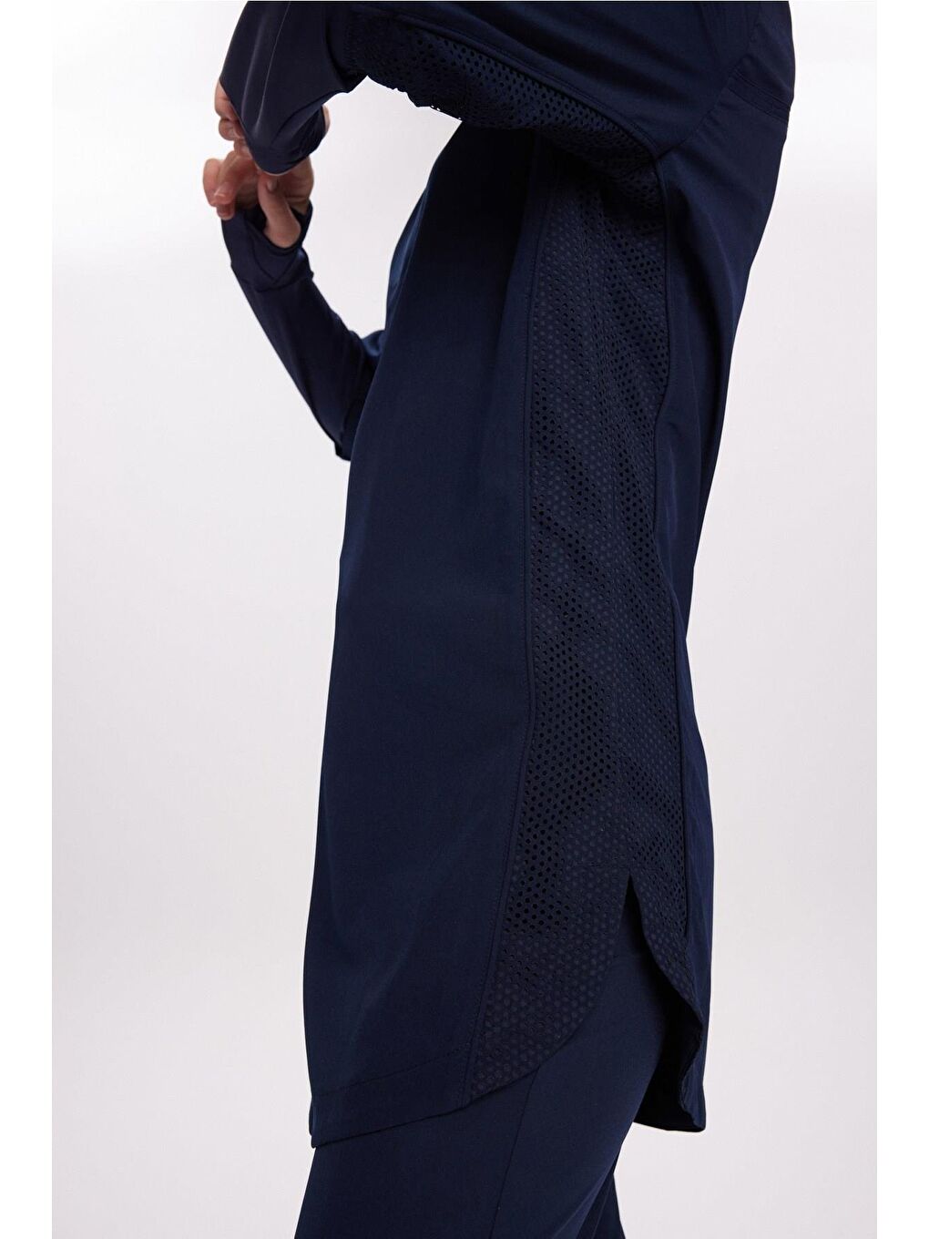 Active H-Per Fit Lazer Kesim Detaylı Lacivert Tesettür Antrenman Üstü Act-33-7