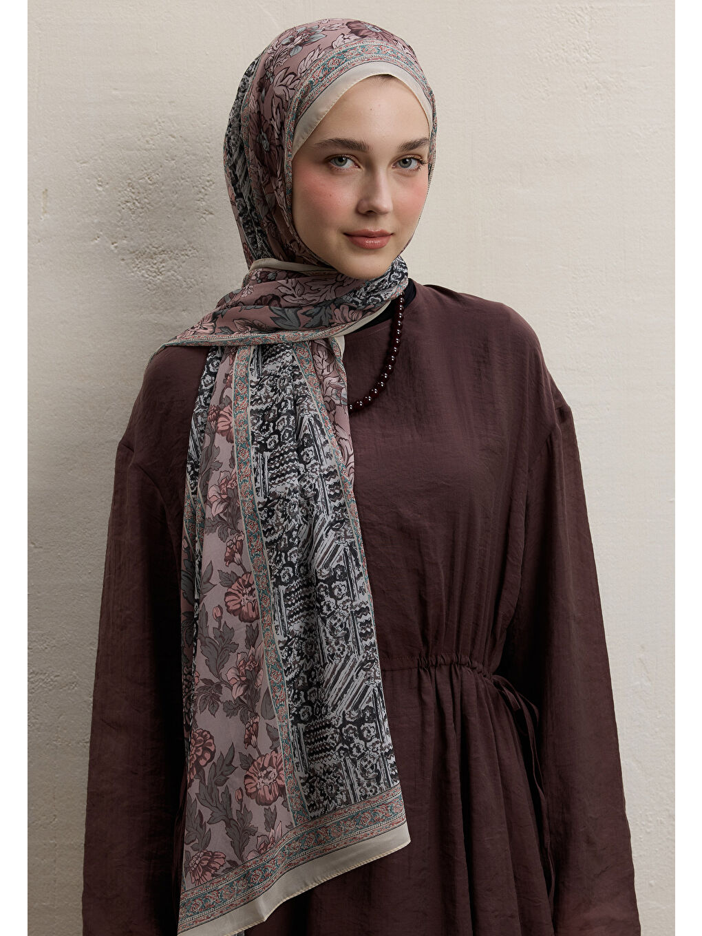 Pembe Adella Desen İpek Krep Şal Gülkurusu