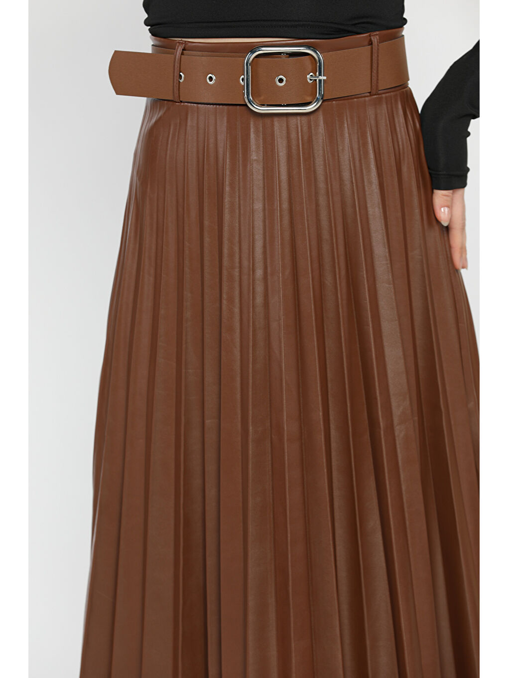 Kahverengi Kemerli Piliseli Suni Deri Etek-3