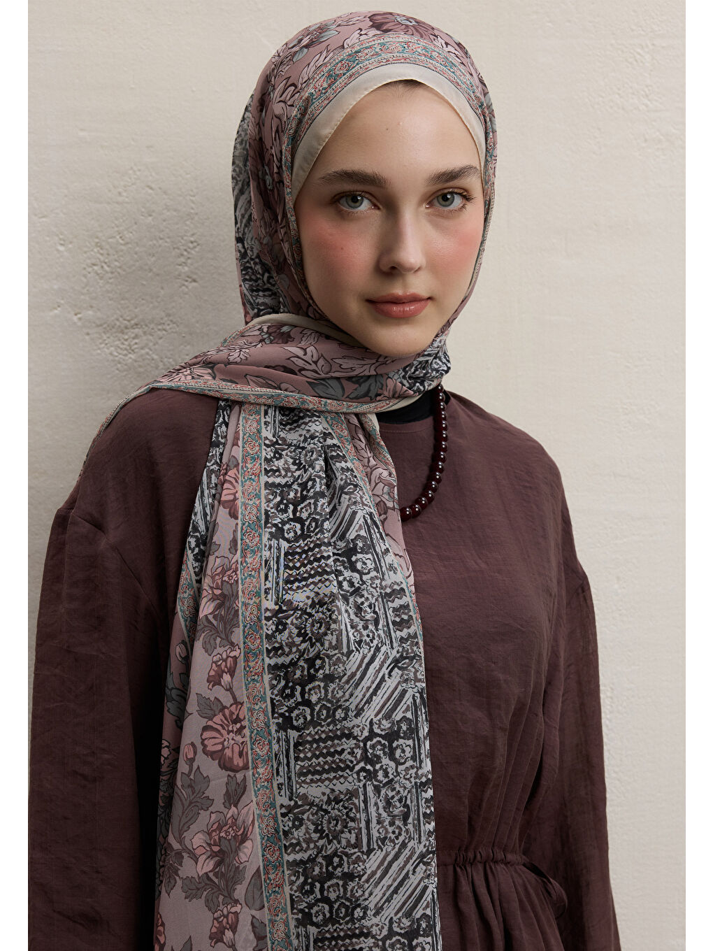 Pembe Adella Desen İpek Krep Şal Gülkurusu-3