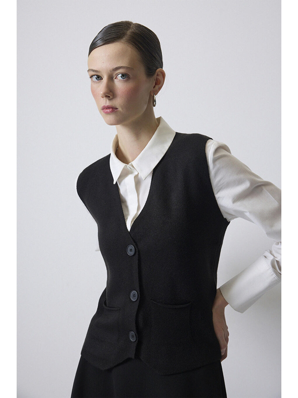 Siyah Dikişsiz Triko Yelek-2