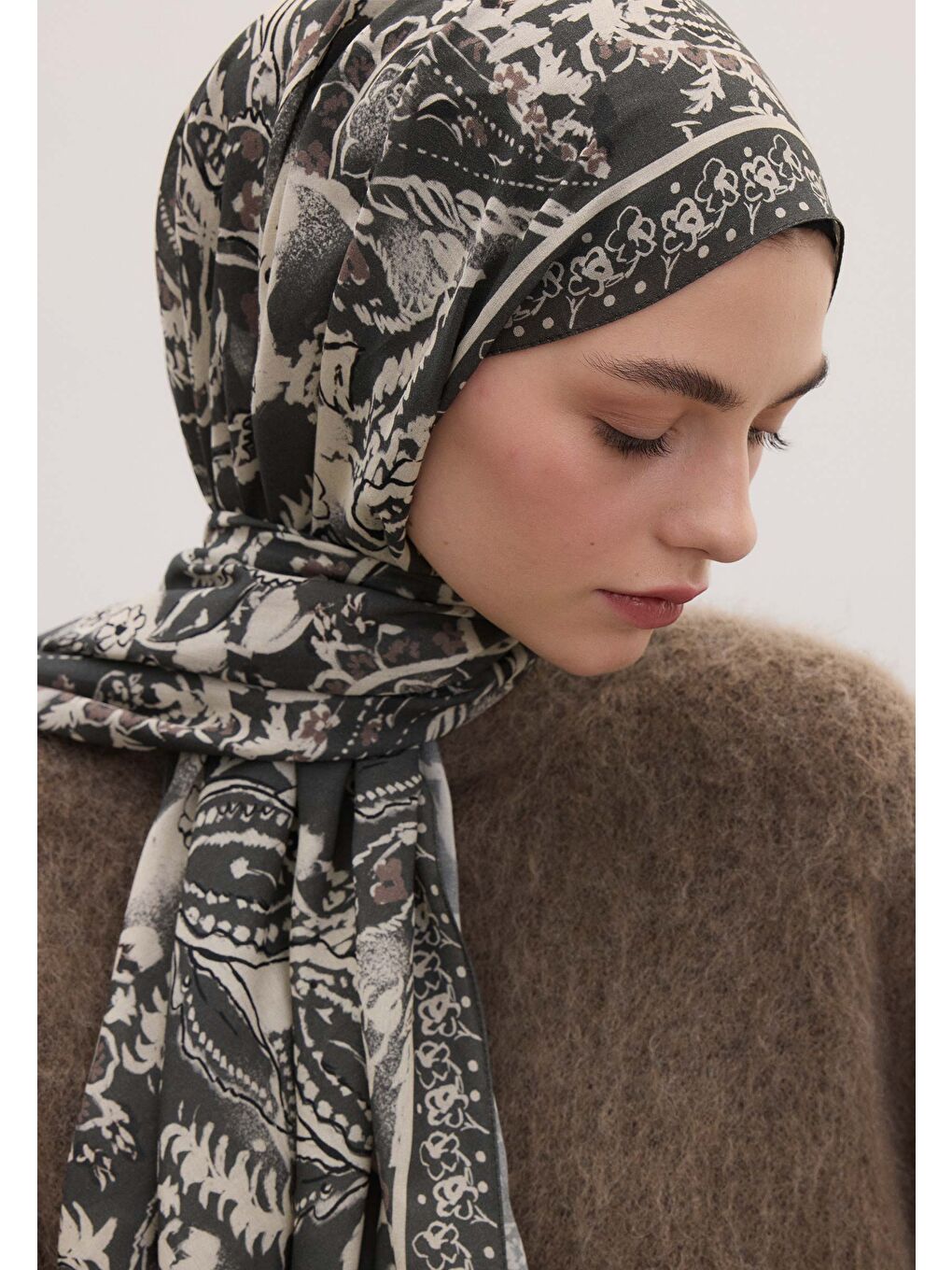 Gri Floral Paısley Desen Şal Duman-1