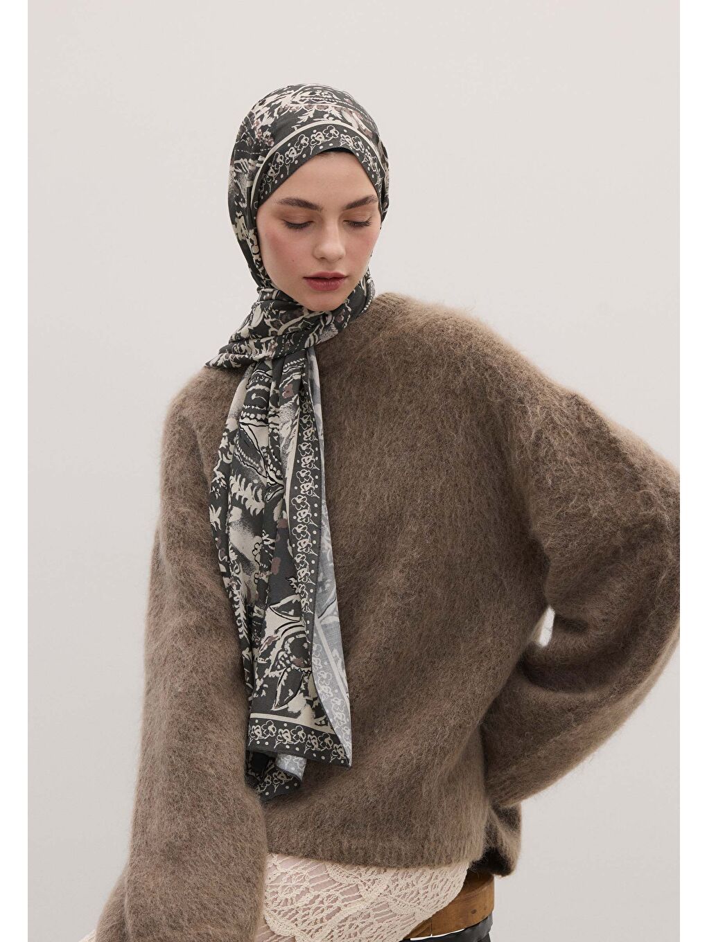 Gri Floral Paısley Desen Şal Duman-2
