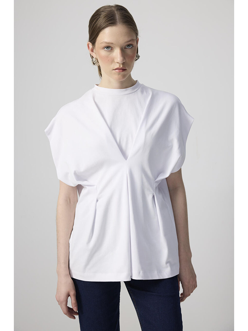 Beyaz Pens Detaylı Kısa Kollu T-Shirt-1