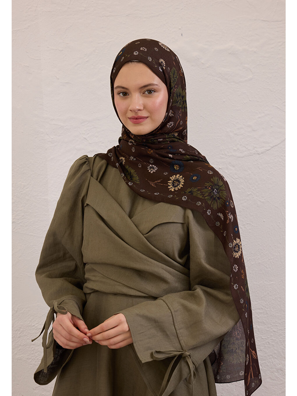 Kahverengi Bloomıng Dahlıa Desen Rami Şal Kahve-1