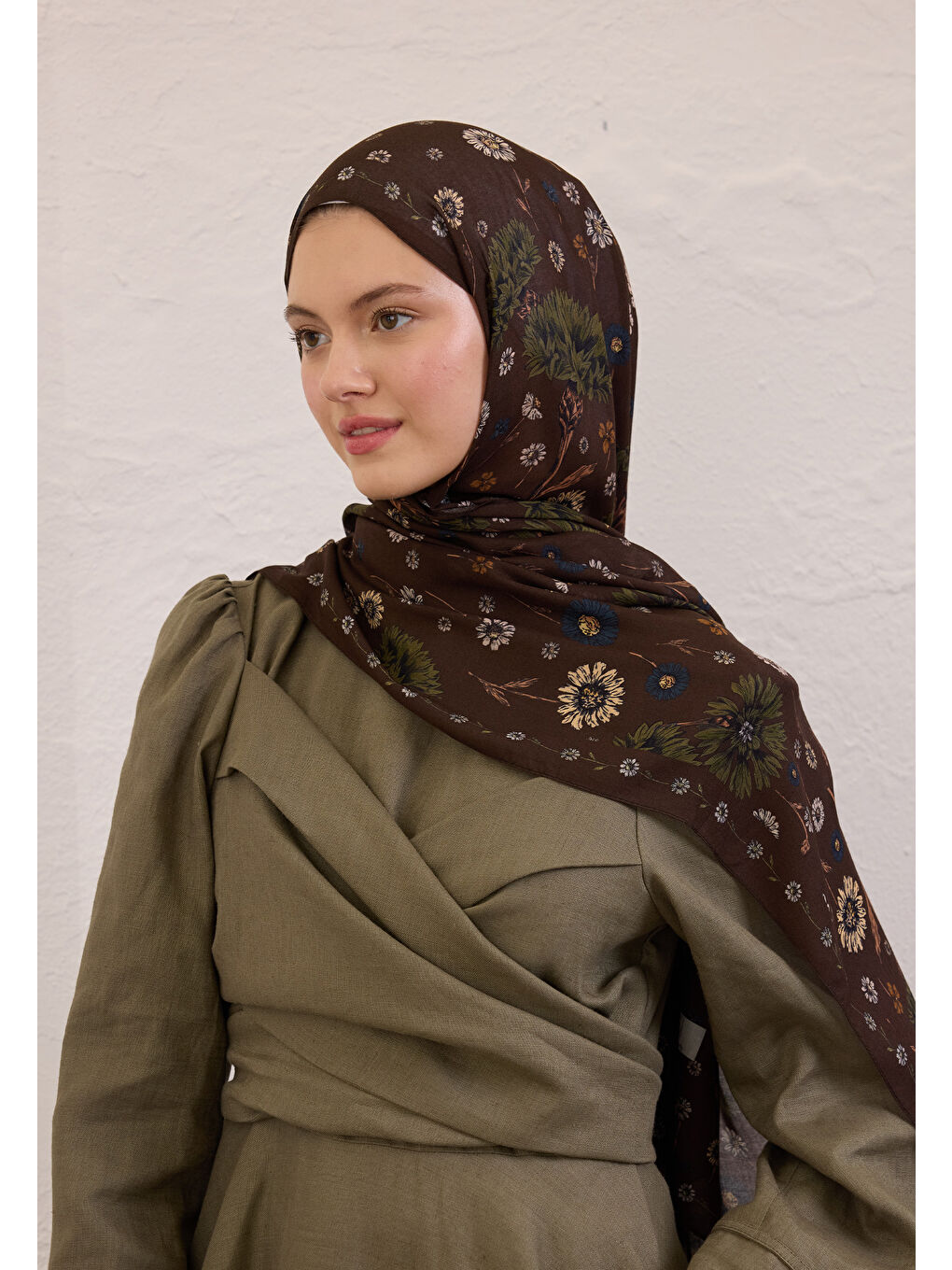 Kahverengi Bloomıng Dahlıa Desen Rami Şal Kahve-2