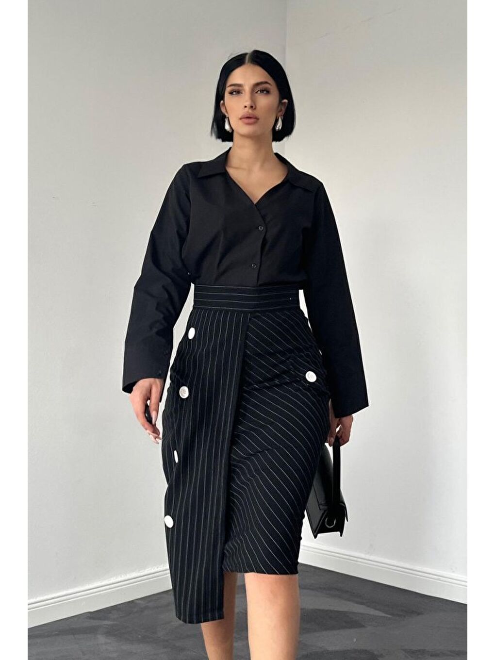 Siyah Çizgili Poliviskon Etek-1