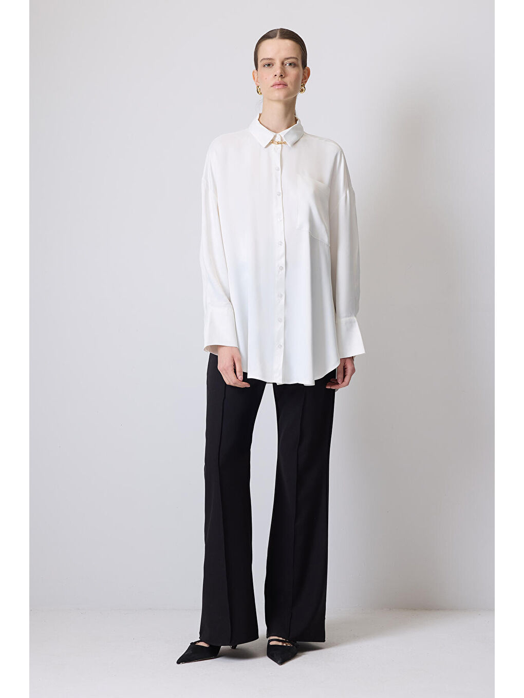 Beyaz Relax Fit Saten Gömlek-1