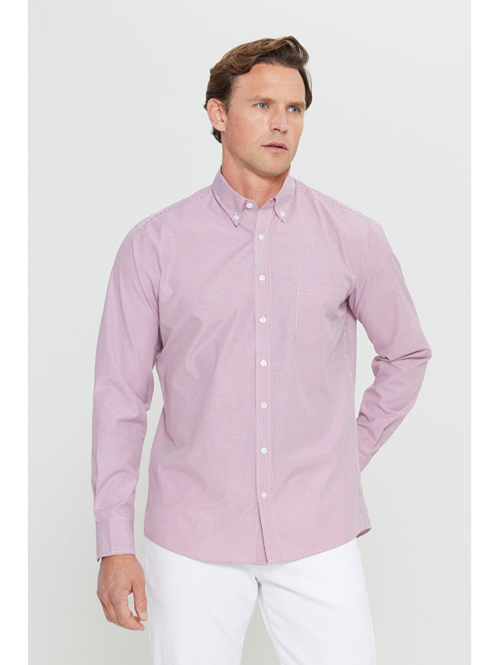 Erkek Beyaz-Bordo Pamuklu Regular Fit Normal Kesim Düğmeli Yaka Cepli Çizgili Gömlek-3