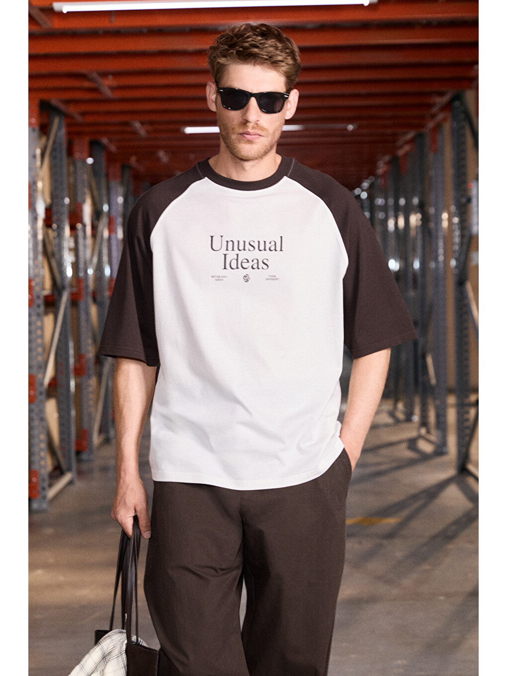 Lila PIMBA Erkek %100 Organik Pamuklu Yakası Ve Kolları Kontrast Renkli EKRU-KAHVERENGİ T-Shirt