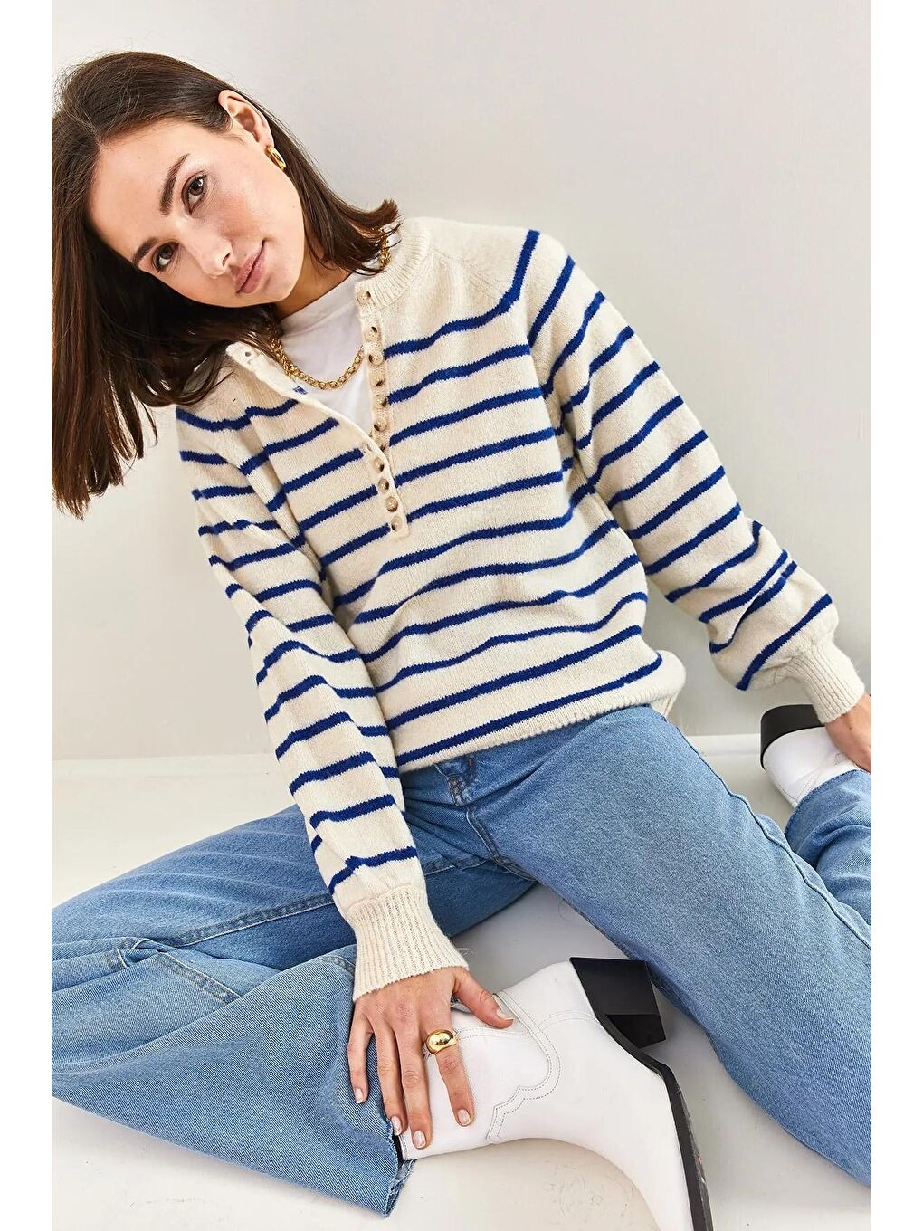 Bej Kadın Yakası İlikli Balıkçı Yaka Çizgili Triko Kazak-3