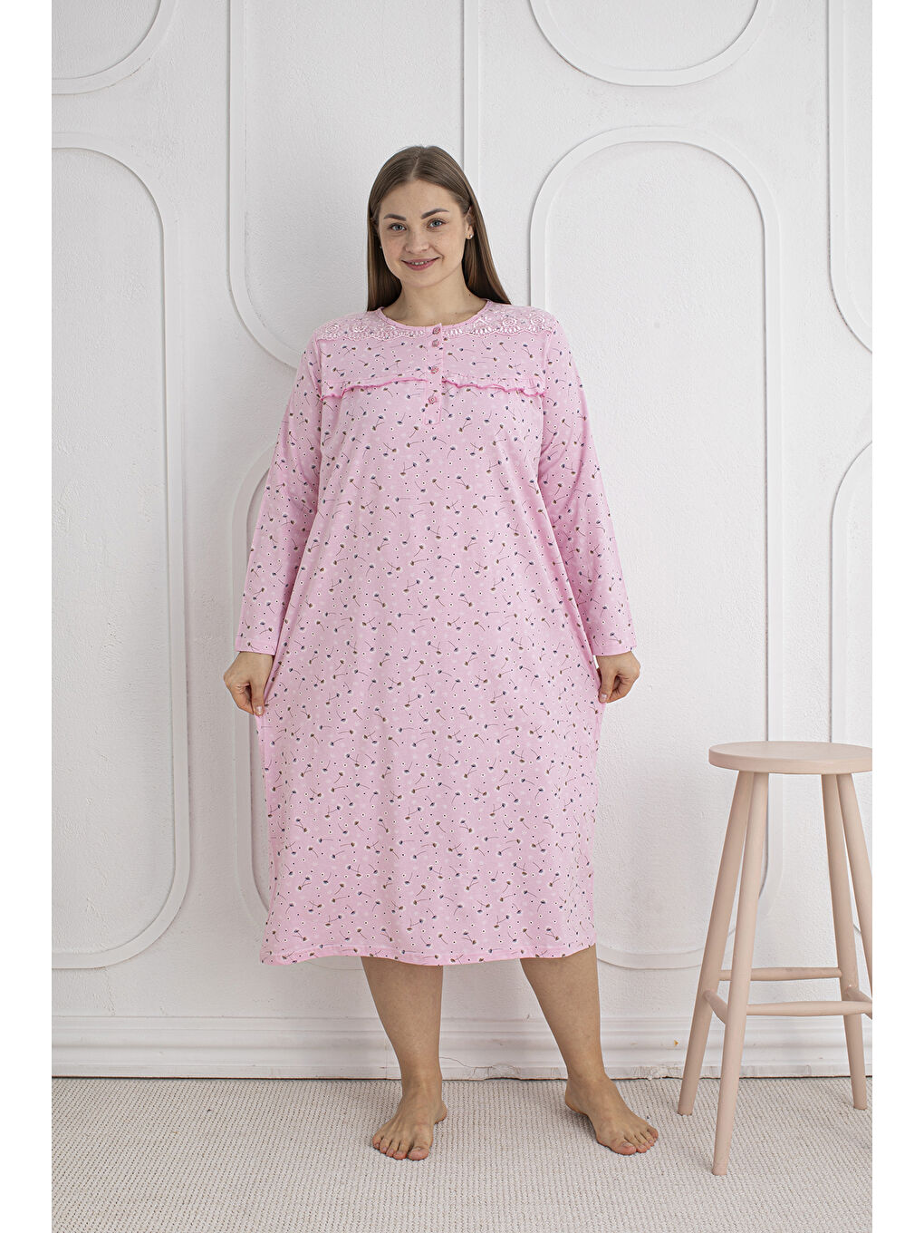 Pembe %100 Pamuklu Mevsimlik Kumaş Uzun Kol Büyük Beden Anne Geceliği 1525