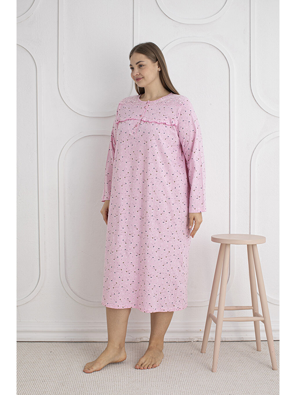 Pembe %100 Pamuklu Mevsimlik Kumaş Uzun Kol Büyük Beden Anne Geceliği 1525-1