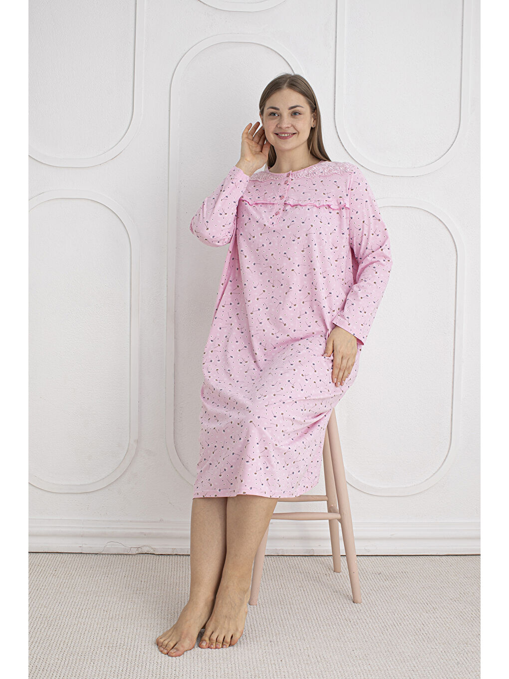 Pembe %100 Pamuklu Mevsimlik Kumaş Uzun Kol Büyük Beden Anne Geceliği 1525-4