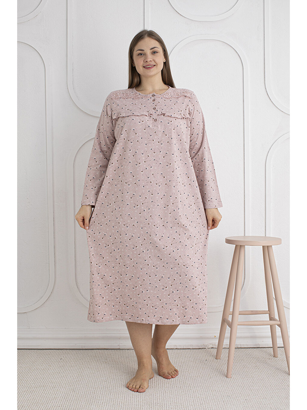 Pembe %100 Pamuklu Mevsimlik Kumaş Uzun Kol Büyük Beden Anne Geceliği 1525