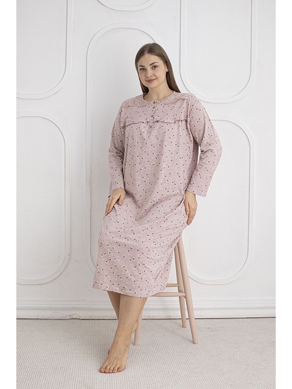 Pembe %100 Pamuklu Mevsimlik Kumaş Uzun Kol Büyük Beden Anne Geceliği 1525-4