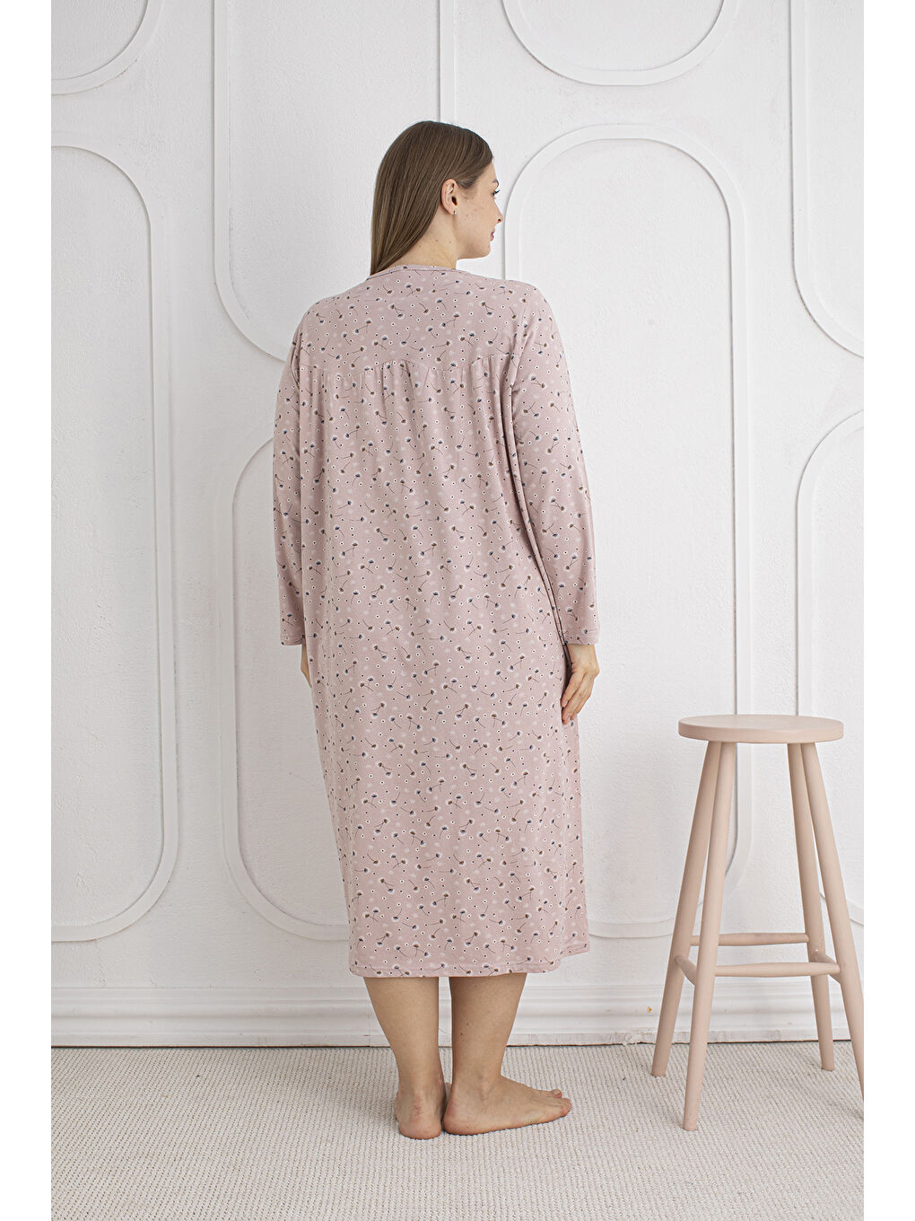 Pembe %100 Pamuklu Mevsimlik Kumaş Uzun Kol Büyük Beden Anne Geceliği 1525-5